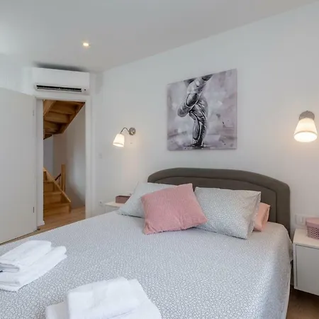 Kuca Redini * Sutivan